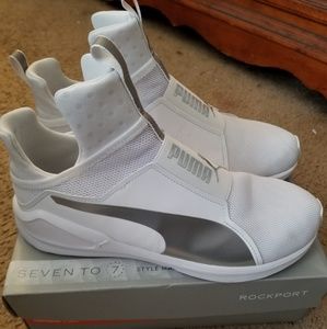 1 DAY SALE!! Pls No low Ballers!Pumas worn only 1x